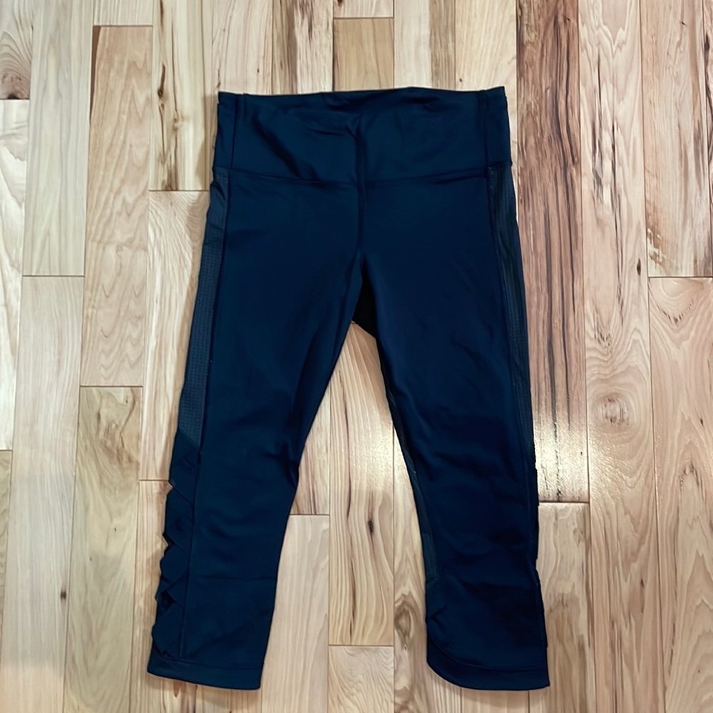 Lululemon Woven Black Mesh Crop Legging EUC